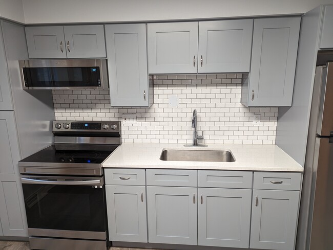 Building Photo - 3456 N 84th St