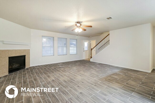 Foto del edificio - 16700 Foursquare Dr