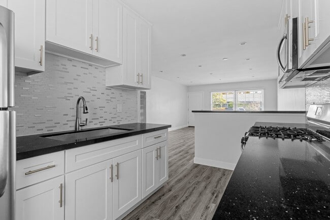 Building Photo - 241 Bonito Ave