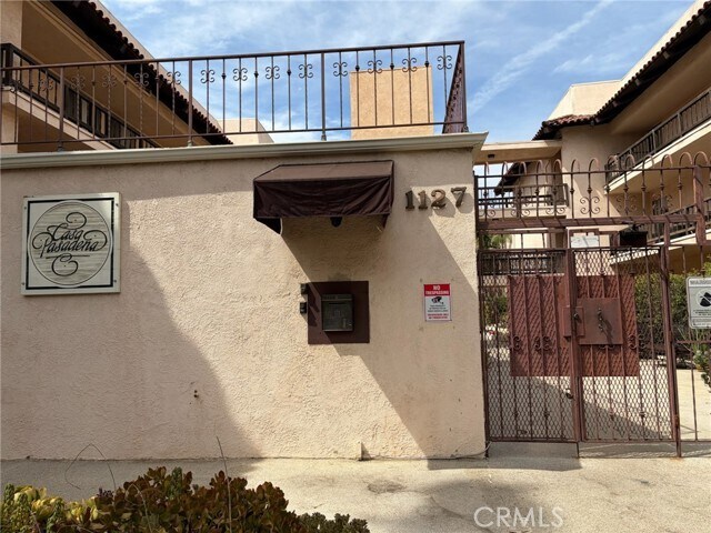 Foto del edificio - 1127 E Del Mar Blvd