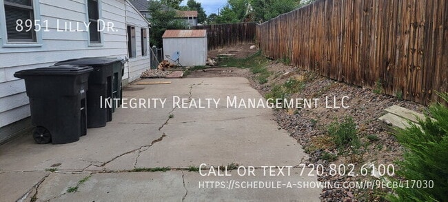 Foto del edificio - 8951 Lilly Dr