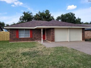 Building Photo - 4824 Big Bend Dr
