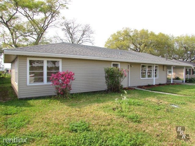 Primary Photo - 4 br, 2.5 bath House - 120 Bayou Vista Drive