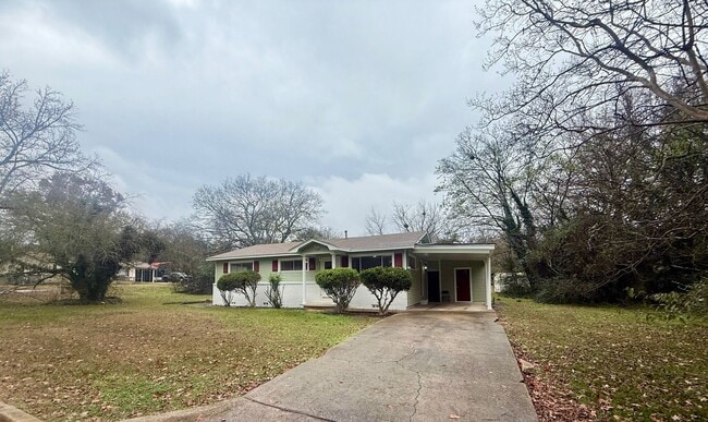 Building Photo - 150 Sun St