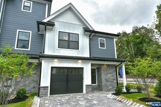 Building Photo - 234 Rivervale Rd
