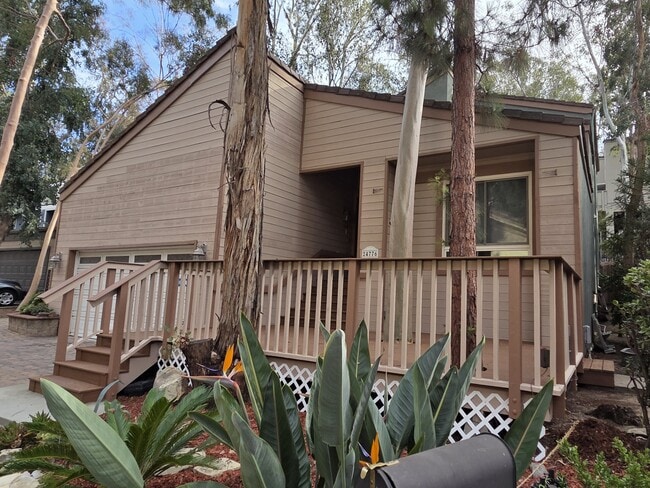 Building Photo - 24776 Glenwood Dr