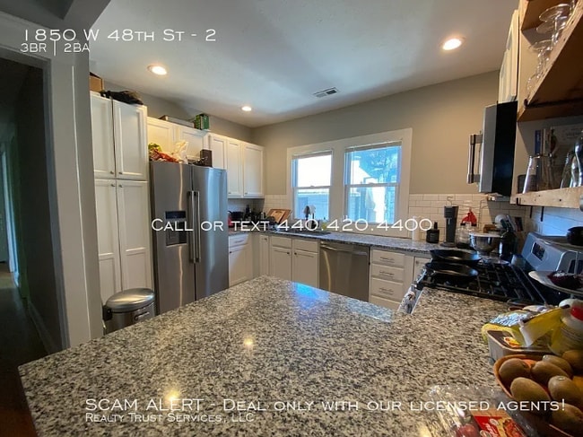 Building Photo - 1850 W 48th St