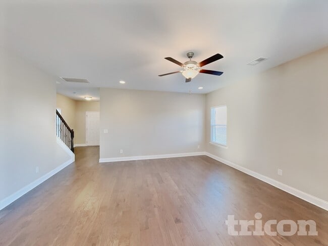 Building Photo - 311 Cloverbrook Way