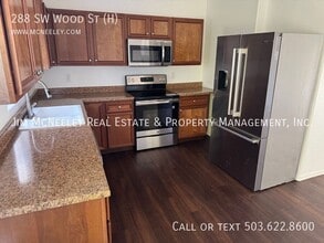 Building Photo - 288 SW Wood St