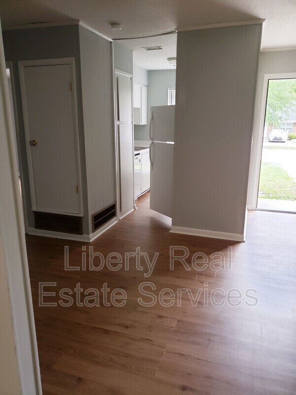 Foto del edificio - 991 Live Oak Dr