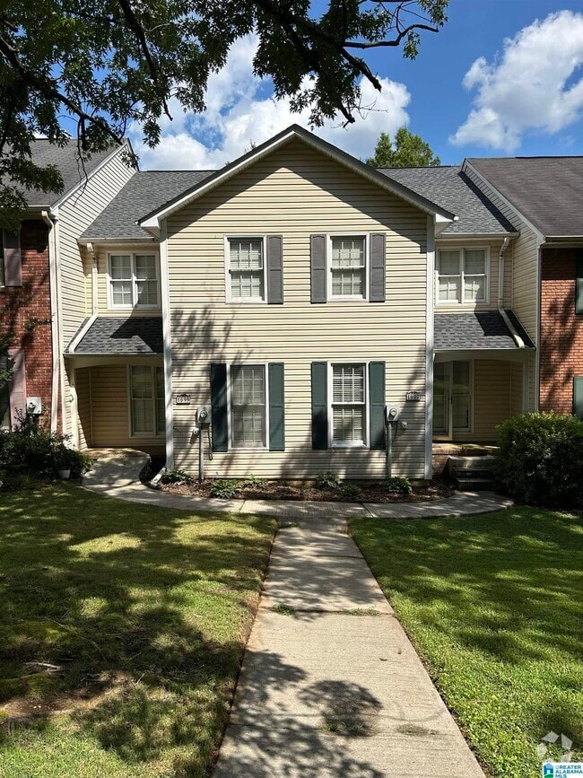 Building Photo - 1699 Ashwood Ln
