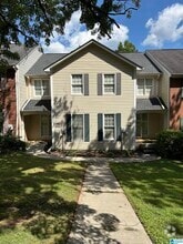 Building Photo - 1699 Ashwood Ln