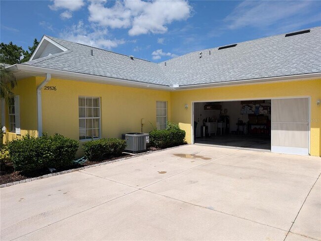 Foto del edificio - 25526 Heritage Lake Blvd