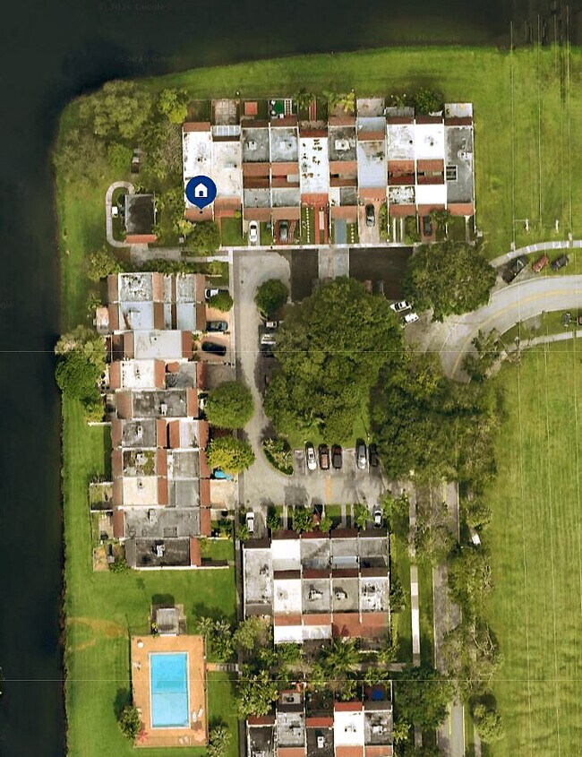 Foto del edificio - 8018 SW 103rd Ave