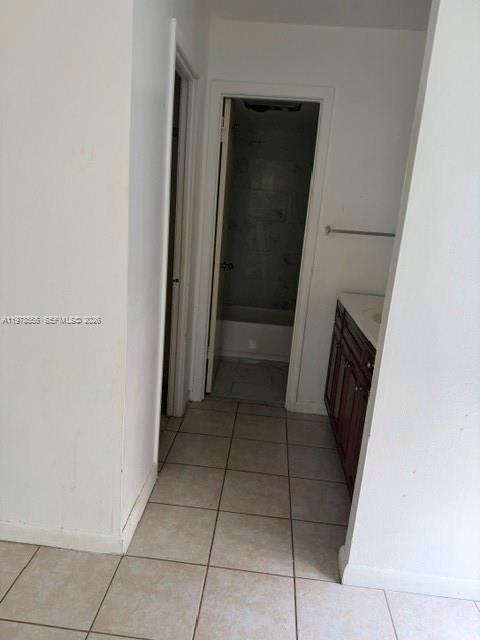 Foto del edificio - 7031 Environ Blvd