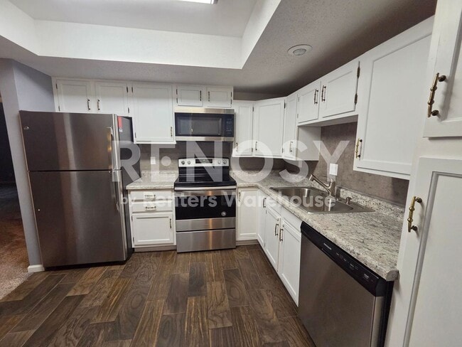 Building Photo - 4710 58th Ave N