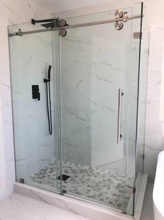 Foto del edificio - 302 Deerwood Ct
