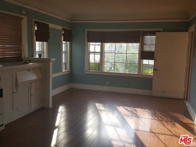 Foto del edificio - 4112 N Griffin Ave