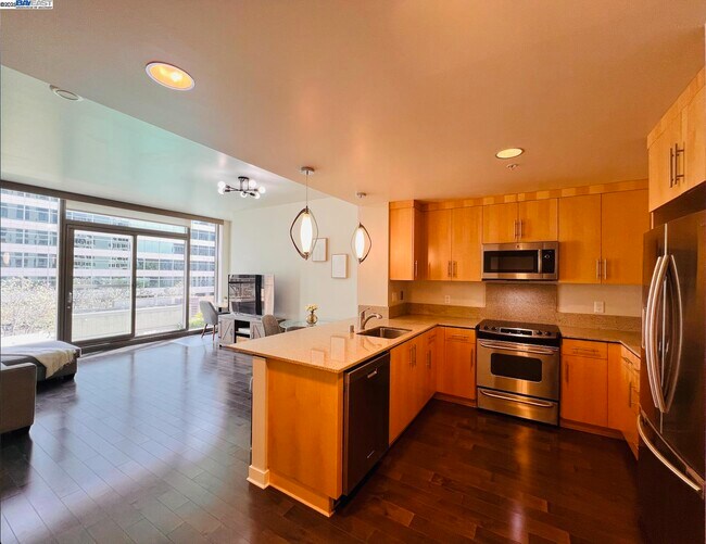 Foto del edificio - 38 N Almaden Blvd
