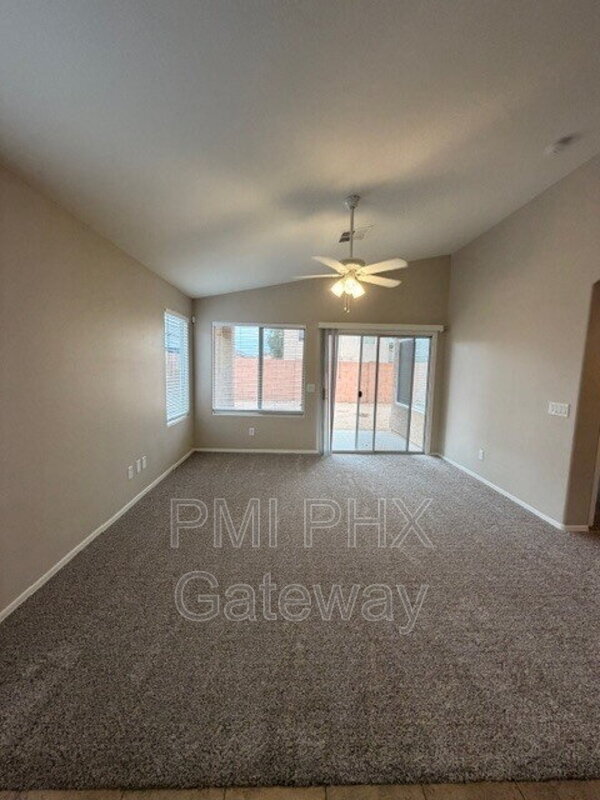 Foto del edificio - 3194 W Yellow Peak Dr