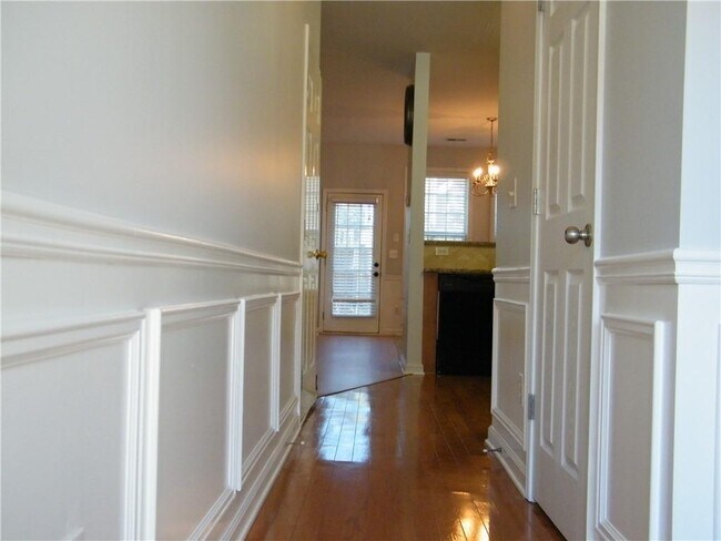 Building Photo - 2756 Sudbury Trace