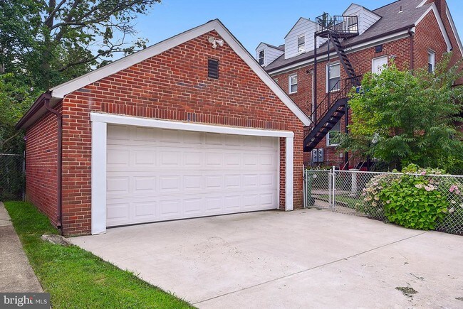 Building Photo - 3829 Callaway Ave