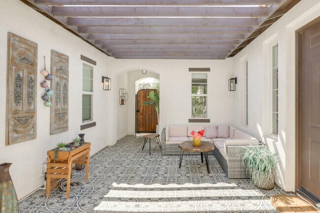 Building Photo - 84644 Pavone Way