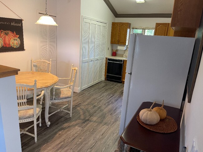 Foto del edificio - 3561 7th Ave NW