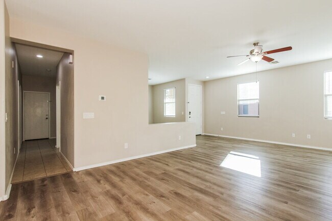 Foto del edificio - 2218 S 118th Ave