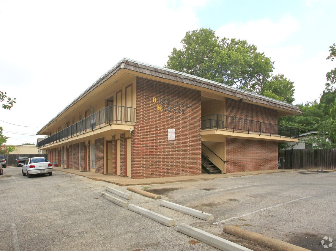 Building Photo - 6906 Guadalupe St
