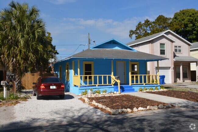 Building Photo - 2919 Fairfield Ave S