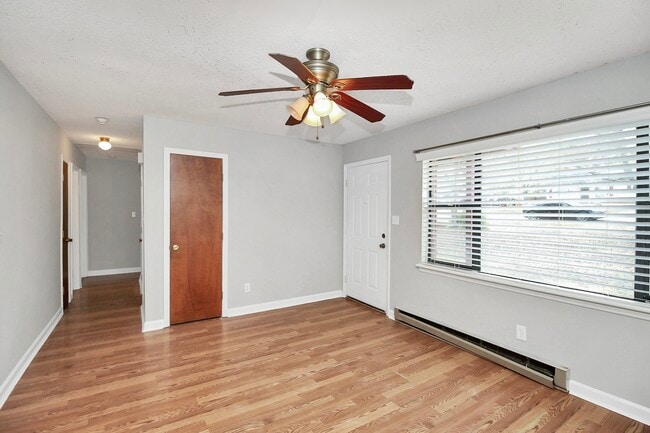 Building Photo - 8428 Clear Meadow Ln