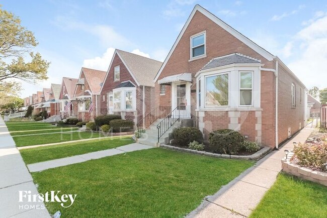 Building Photo - 6531 S Kostner Ave