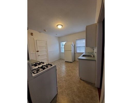 Building Photo - 45 Marlboro St