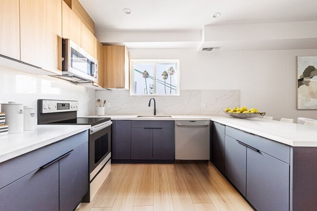 Foto del edificio - 13461 Beach Ave