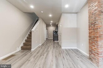 Building Photo - 5727 Osage Ave