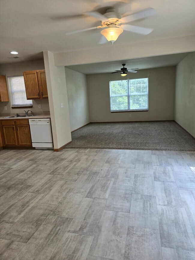 Foto del edificio - 16848B Hurricane Ln