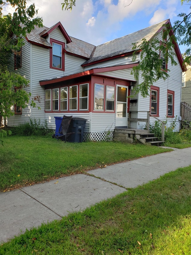 Primary Photo - 76 Ward St