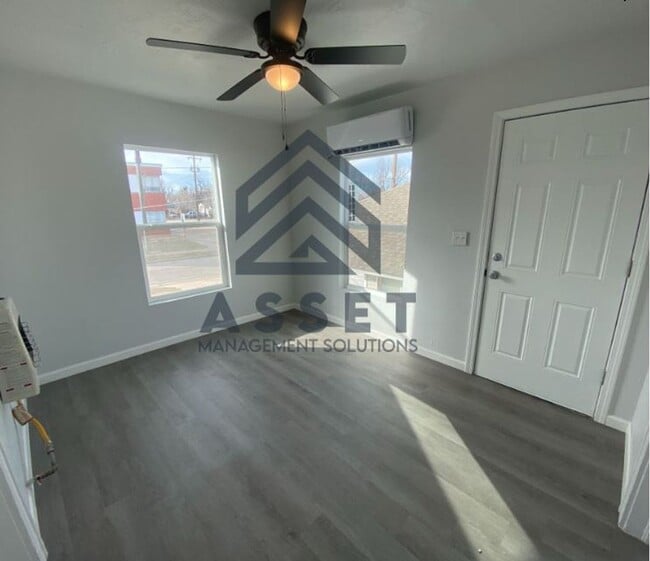 Photo - Modern 1-Bedroom Apartment with Thoughtful...