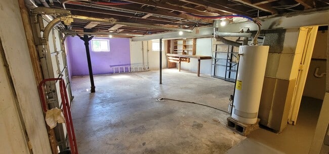 Building Photo - 4101 NE Winn Rd