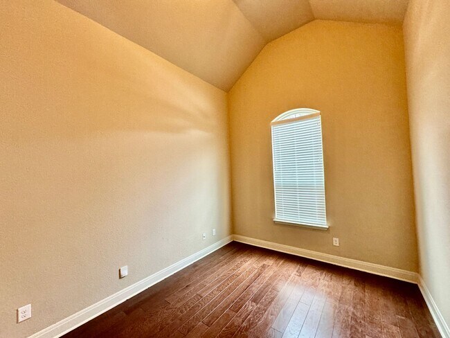 Foto del edificio - Spacious Beauty w/ Dual Master Retreats (U...