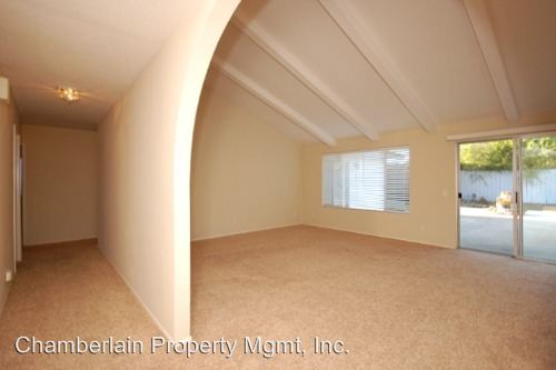 Building Photo - 2630 Abedul St