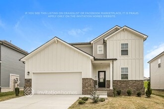 Building Photo - 271 W Millbrook Dr