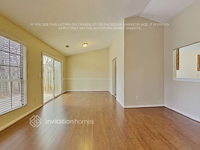 Building Photo - 10780 Mortons Crossing