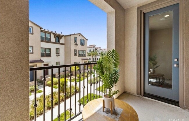 Building Photo - 40815 Melrose Dr