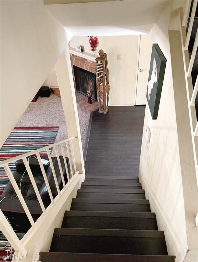 Foto del edificio - 3 br, 2 bath Condo - 15230 Roxford St Unit 53