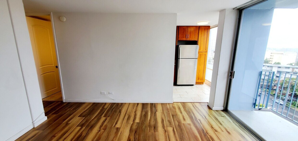 Primary Photo - Victoria Mansion- 1456 Thurston Ave #802, ...
