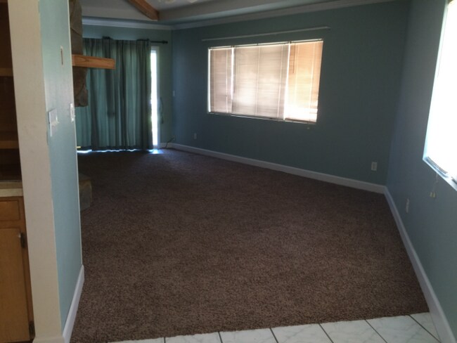 Foto del edificio - 803 Navajo Ln