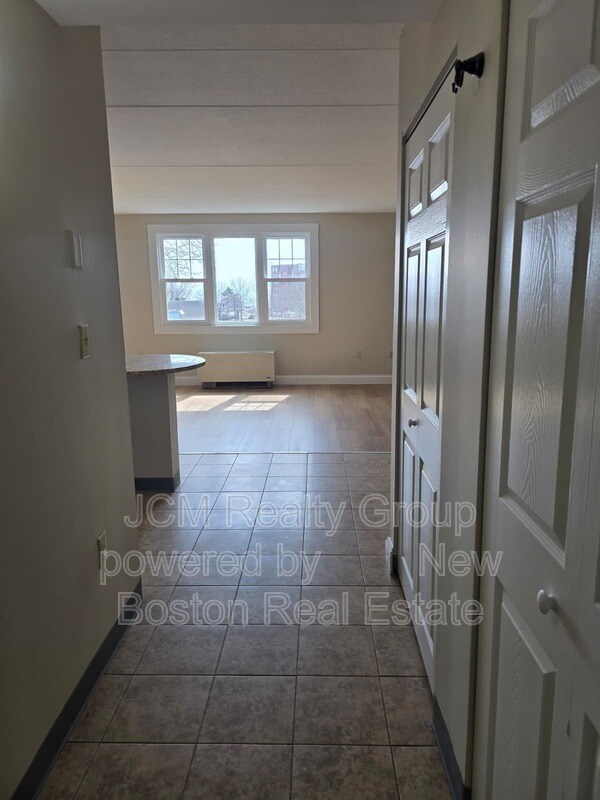 Building Photo - 80 Sagamore St
