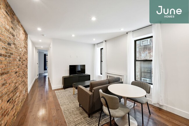Foto del edificio - Full room in 4-bed/2.0-bath Home